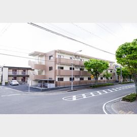 藤枝駅より徒歩20分 築11年7ヶ月 3階建の賃貸物件