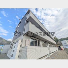 西焼津駅よりバス18分 3階 築8年8ヶ月の賃貸物件