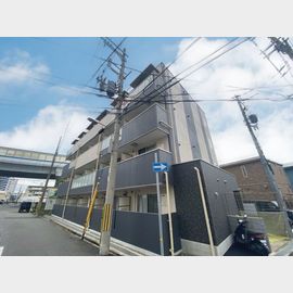 青木駅より徒歩10分 3階 築5年9ヶ月の賃貸物件