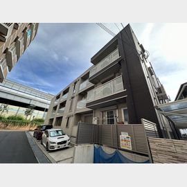 青木駅より徒歩3分 1階 築8年5ヶ月の賃貸物件