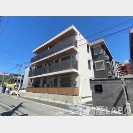 鶴ケ丘駅より徒歩2分 1階 築1年8ヶ月の賃貸物件