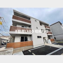 沢ノ町駅より徒歩11分 築2年3ヶ月 3階建の賃貸物件