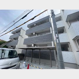 長居駅より徒歩11分 築2年8ヶ月 3階建の賃貸物件