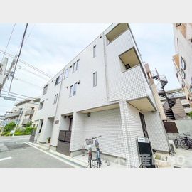 帝塚山三丁目駅より徒歩1分 築3年10ヶ月 3階建の賃貸物件