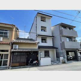 今出川駅より徒歩11分 4階 築2年の賃貸物件
