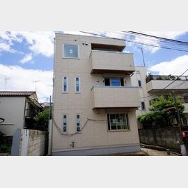 町屋駅より徒歩5分 築5年4ヶ月 3階建の賃貸物件