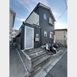 西新町駅より徒歩13分 1階 築8年9ヶ月の賃貸物件