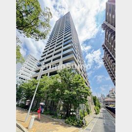 三ノ宮駅より徒歩10分 築13年10ヶ月 28階建の賃貸物件