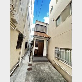 大石駅より徒歩11分 1階 築42年4ヶ月の賃貸物件