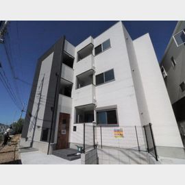 西新町駅より徒歩21分 築2年2ヶ月 3階建の賃貸物件