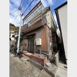 湊川駅より徒歩17分 築56年8ヶ月 2階建の賃貸物件