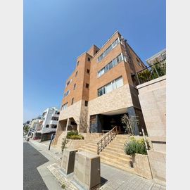 三ノ宮駅より徒歩10分 1階 築63年の賃貸物件