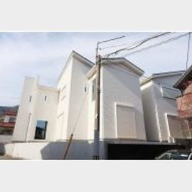 御影駅より徒歩13分 築2年8ヶ月 2階建の賃貸物件