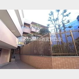 西宮北口駅より徒歩5分 3階 築31年9ヶ月の賃貸物件