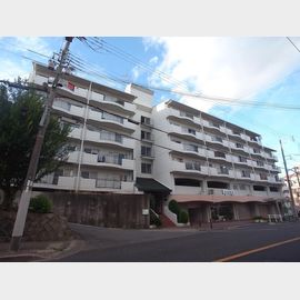 元町駅より徒歩12分 5階 築44年5ヶ月の賃貸物件