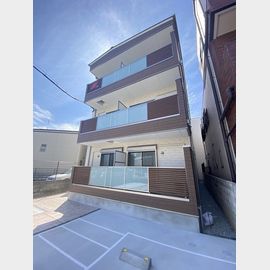 武庫川駅より徒歩12分 築2年3ヶ月 3階建の賃貸物件