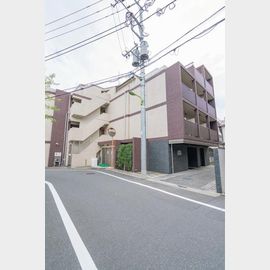 三軒茶屋駅より徒歩8分 3階 築8年の賃貸物件