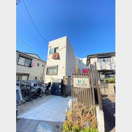祐天寺駅より徒歩3分 築6年10ヶ月 3階建の賃貸物件