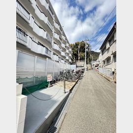 三ノ宮駅より徒歩15分 1階 築53年2ヶ月の賃貸物件