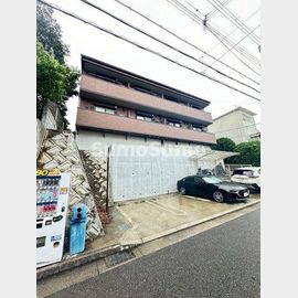 人丸前駅より徒歩5分 築8年7ヶ月 2階建の賃貸物件