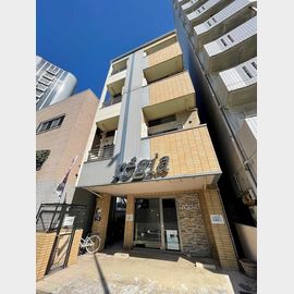 高宮駅より徒歩5分 3階 築18年の賃貸物件