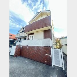 西神中央駅より徒歩28分 築26年9ヶ月 2階建の賃貸物件