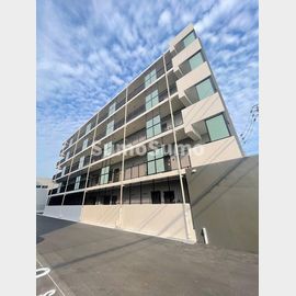 吉塚駅より徒歩4分 築1年9ヶ月 5階建の賃貸物件