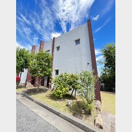 甲陽園駅より徒歩7分 築16年10ヶ月 3階建の賃貸物件