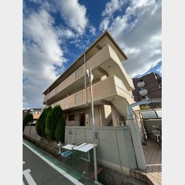 西宮北口駅より徒歩15分 3階 築37年5ヶ月の賃貸物件