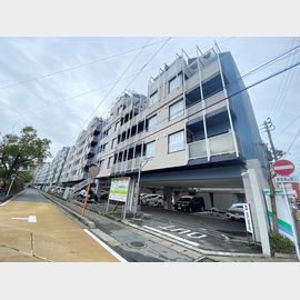 西新駅より徒歩7分 3階 築30年の賃貸物件