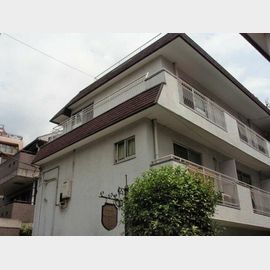 外苑前駅より徒歩11分 2階 築51年2ヶ月の賃貸物件