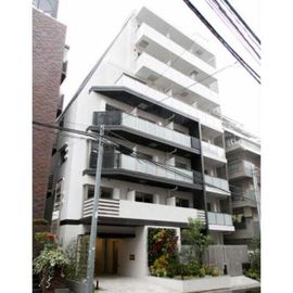 南新宿駅より徒歩3分 5階 築10年7ヶ月の賃貸物件