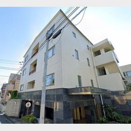 WHITE 1階 築20年7ヶ月の賃貸物件