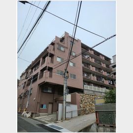 新神戸駅より徒歩7分 4階 築53年2ヶ月の賃貸物件