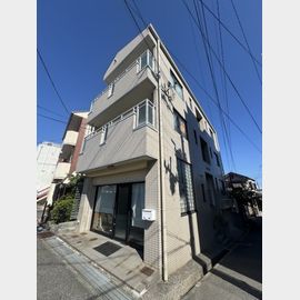 東須磨駅より徒歩2分 築30年5ヶ月 3階建の賃貸物件