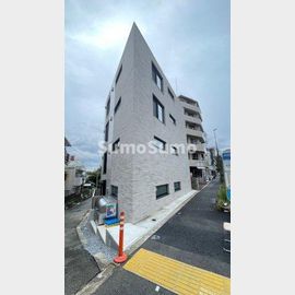 学芸大学駅より徒歩12分 築1年4ヶ月 4階建の賃貸物件