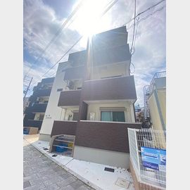 今津駅より徒歩8分 築3年9ヶ月 3階建の賃貸物件