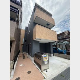 深江駅より徒歩7分 築1年9ヶ月 3階建の賃貸物件