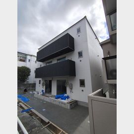 六甲駅より徒歩14分 新築 3階建の賃貸物件