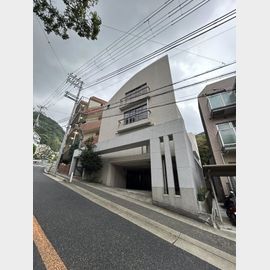 六甲駅より徒歩23分 1階 築21年3ヶ月の賃貸物件