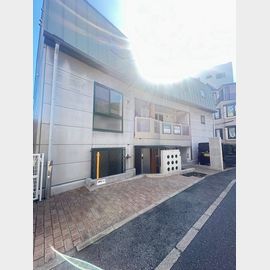 三ノ宮駅より徒歩13分 1階 築29年8ヶ月の賃貸物件