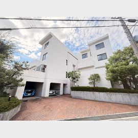 住吉駅より徒歩10分 3階 築40年の賃貸物件