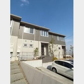 六麓荘ヒルズＦ棟 1階 築7年11ヶ月の賃貸物件