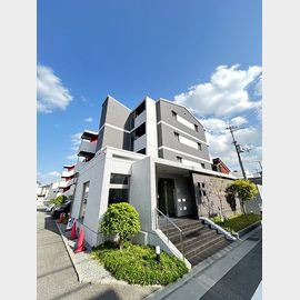 園田駅より徒歩8分 3階 築11年6ヶ月の賃貸物件