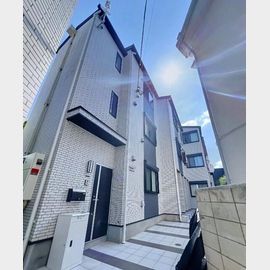 駒沢大学駅より徒歩9分 1階 築1年11ヶ月の賃貸物件