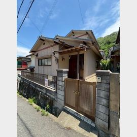 丸山駅より徒歩17分 築43年1ヶ月 2階建の賃貸物件