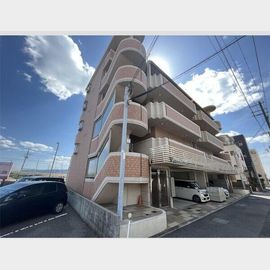 明石駅より徒歩8分 4階 築23年2ヶ月の賃貸物件