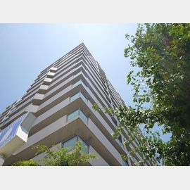 三ノ宮駅より徒歩8分 4階 築28年2ヶ月の賃貸物件