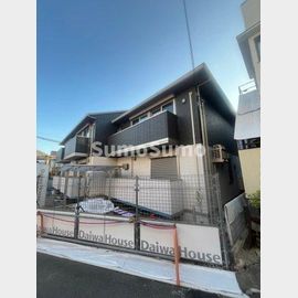 大倉山駅より徒歩16分 1階 築1年11ヶ月の賃貸物件