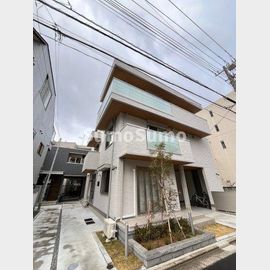 学芸大学駅より徒歩12分 築1年11ヶ月 3階建の賃貸物件